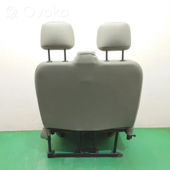 Opel Vivaro Fotel przedni pasażera 