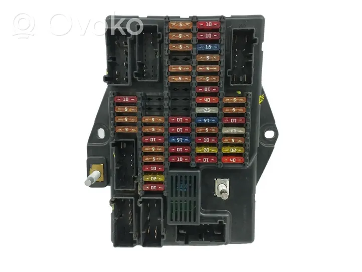 Jaguar XJ X350 Fuse module 2W9314A073CE