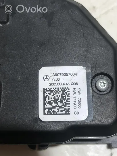 Mercedes-Benz Sprinter W907 W910 Pulsanti/interruttori sul volante A9079057604