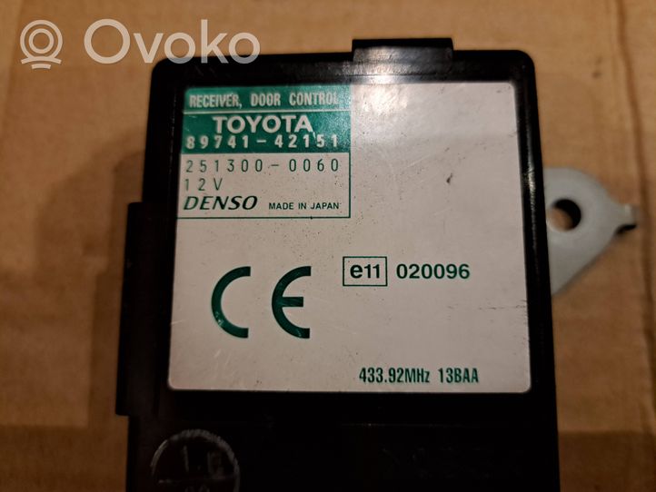 Toyota RAV 4 (XA30) Oven keskuslukituksen ohjausyksikön moduuli 8974142151