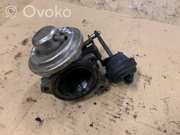 Volkswagen Polo Zawór EGR 038129637B