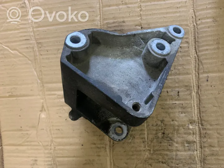 Opel Vectra C Łapa / Mocowanie silnika 24459821