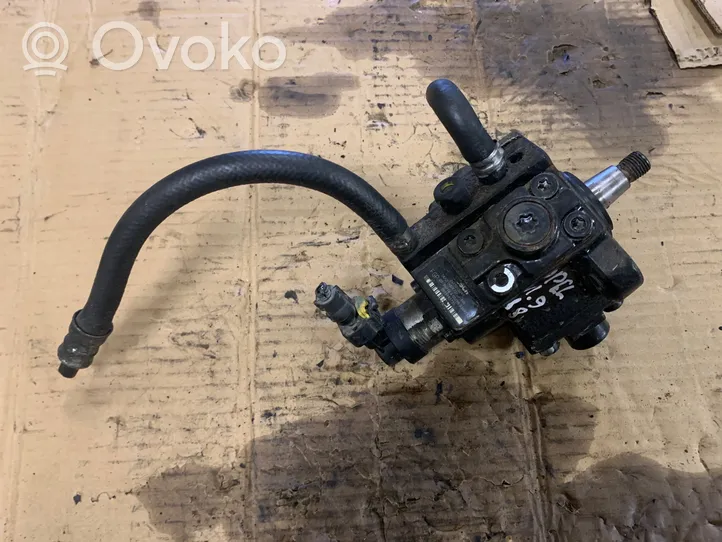 Opel Zafira B Pompe d'injection de carburant à haute pression 0055193731