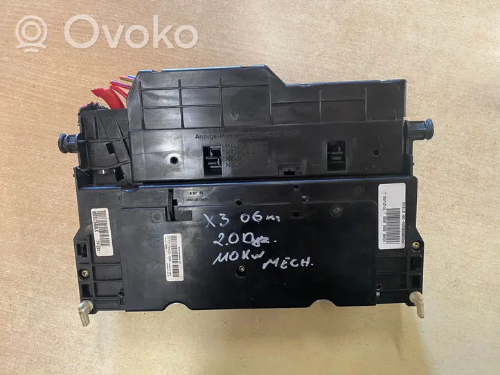 BMW X3 E83 Module de fusibles 8364540