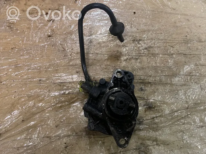 Opel Corsa D Vacuum pump 73501167
