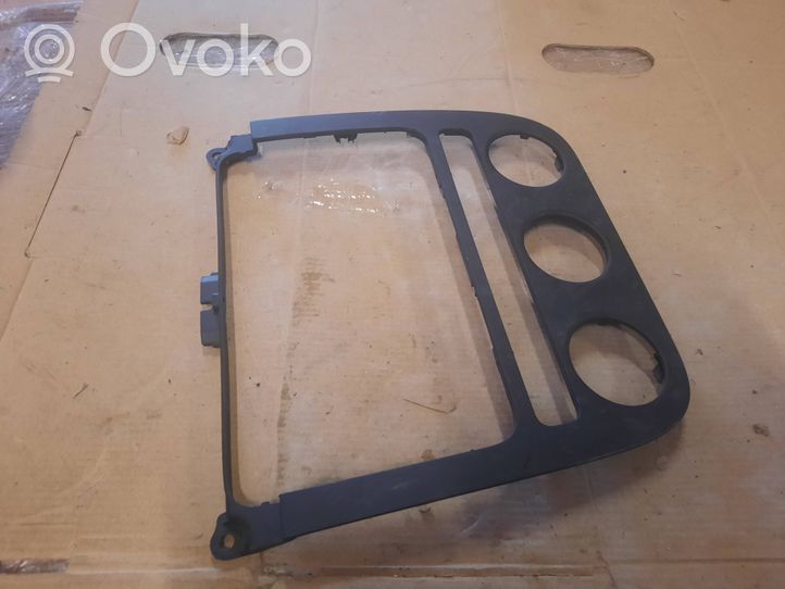 Volkswagen Golf V Klimato kontrolės/ pečiuko kontrolės apdaila 1K0858071E