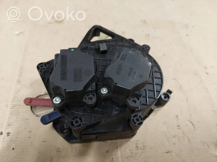 Volvo V70 Attuatore/motore della valvola del collettore di aspirazione K7231003