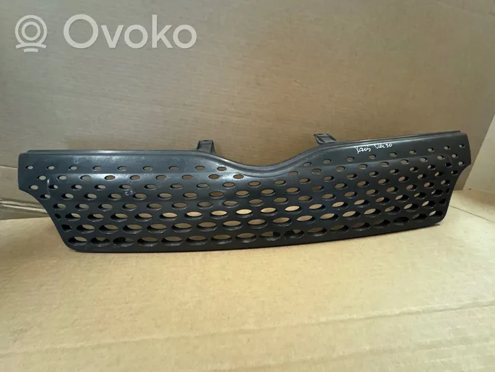 Toyota Yaris Verso Front bumper upper radiator grill 5311152060