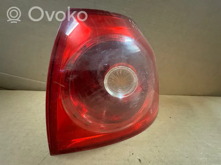 Volkswagen Golf V Lampa tylna 1K6945096N