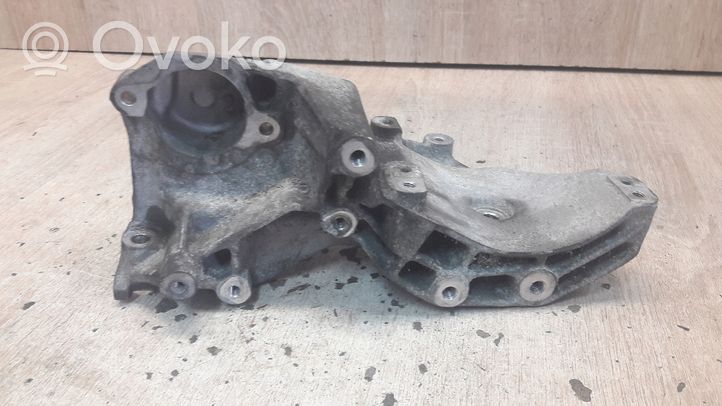 Opel Vectra B Staffa di montaggio del compressore dell’A/C 90528680