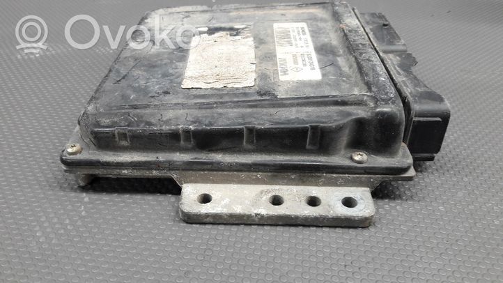 Renault Scenic I Calculateur moteur ECU S118301104A