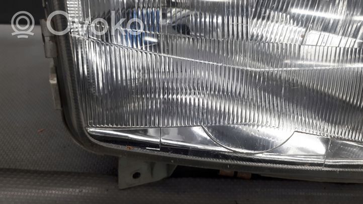 Mercedes-Benz Vito Viano W638 Phare frontale 084401119R