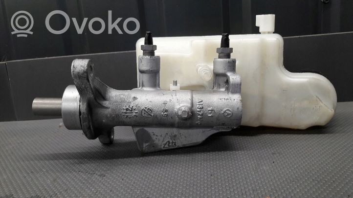 Volvo V40 Pääjarrusylinteri 31329534