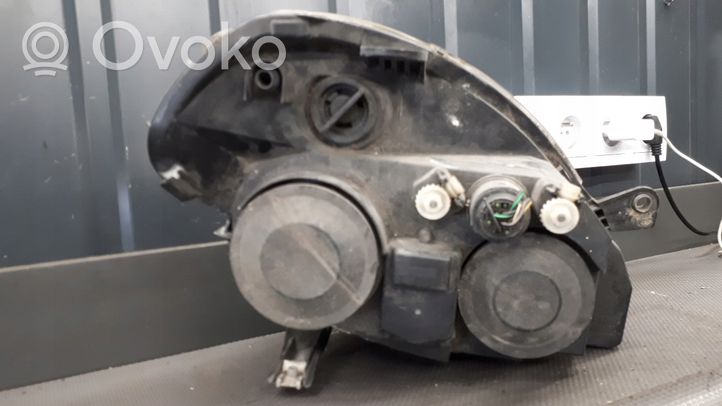Lancia Ypsilon Etu-/Ajovalo 
