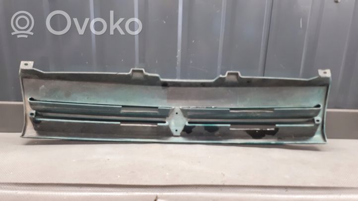 Renault Espace I Maskownica / Grill / Atrapa górna chłodnicy 6025004749