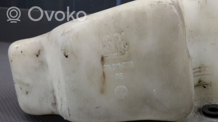 Opel Kadett E Réservoir de liquide lave-glace 90241878