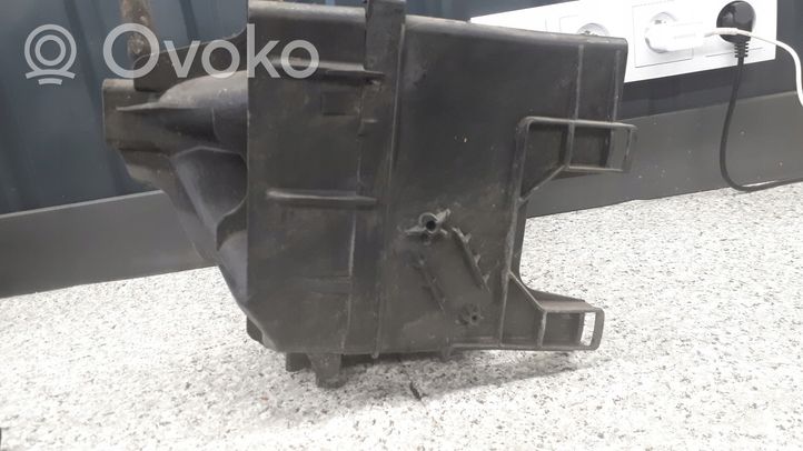 Volkswagen Polo IV 9N3 Akumuliatoriaus dėžė 600915419b