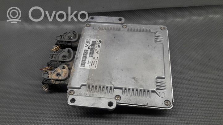 Citroen C5 Sterownik / Moduł ECU 0281010885