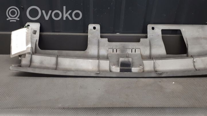 Peugeot 306 Etupuskurin ylempi jäähdytinsäleikkö 9621133177