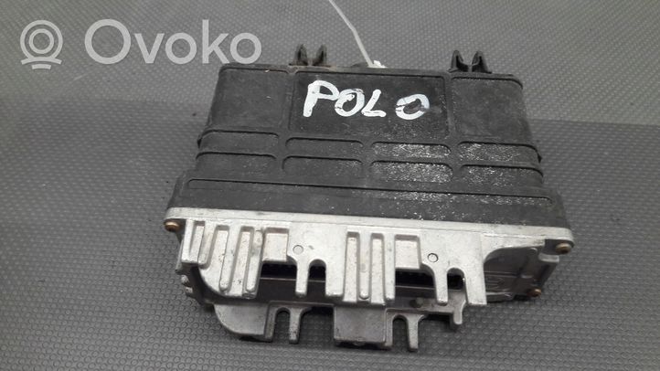 Volkswagen Polo III 6N 6N2 6NF Calculateur moteur ECU 0261200796