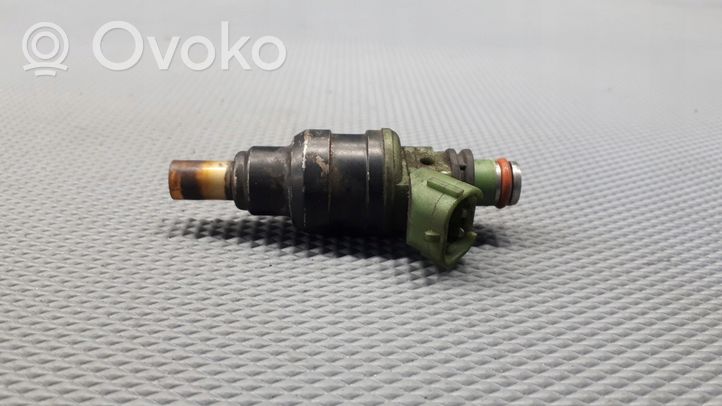 Mazda 323 F Injecteur de carburant INP484