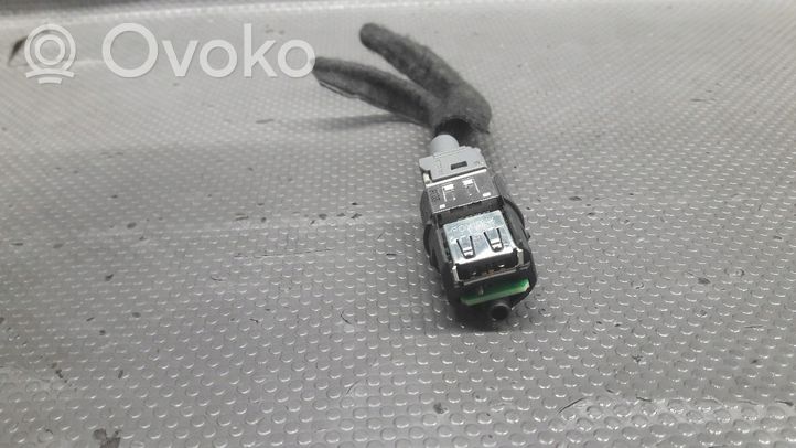 Citroen DS4 Gniazdo / Złącze USB 9664795277