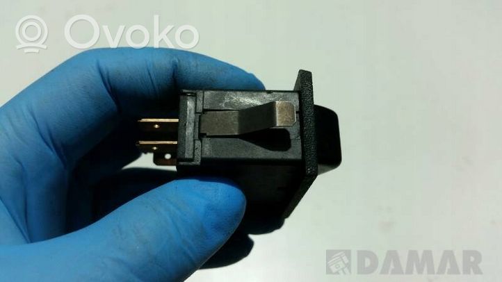 Volvo 340 -  360 Bouton de dégivrage pare-brise 204937