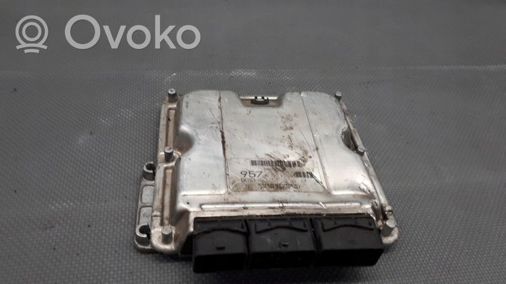 Volvo S40, V40 Calculateur moteur ECU 0281010441