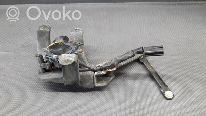 Mazda 323 Moteur de réglage du niveau des phares 8611000871