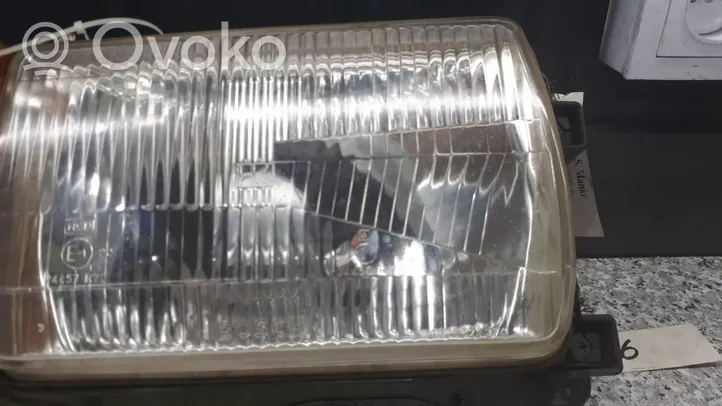 Audi 80 B1 Etu-/Ajovalo Reflektor