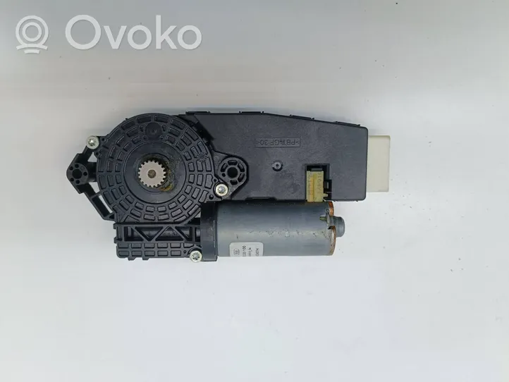 Mercedes-Benz A W176 Sunroof motor/actuator A1769006902