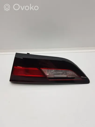 Opel Astra K Luci posteriori del portellone del bagagliaio 39098789