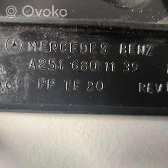 Mercedes-Benz R W251 Kojelaudan alempi verhoilu A2516801139