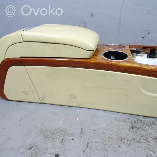 Volkswagen Phaeton Center console 