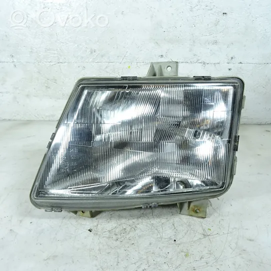 Mercedes-Benz Vito Viano W638 Lampa przednia 