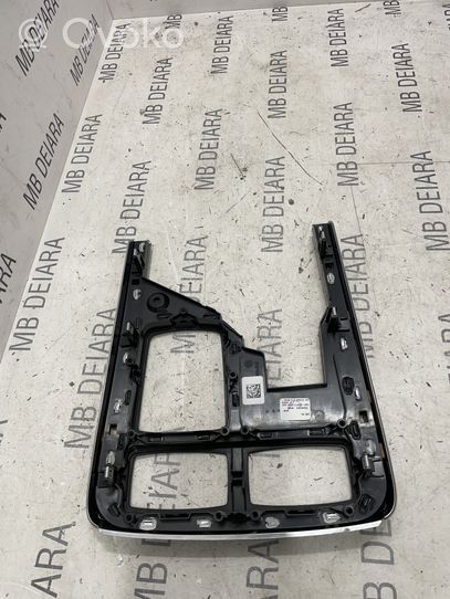 Mercedes-Benz ML W166 Other center console (tunnel) element A1666803017