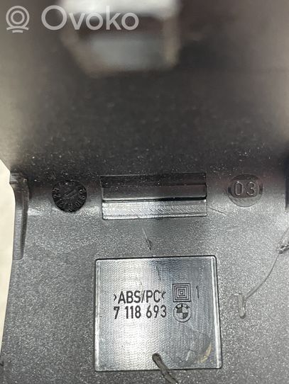 7118693 BMW X3 F25 Verkleidung Abdeckung Kofferraumverriegelung 