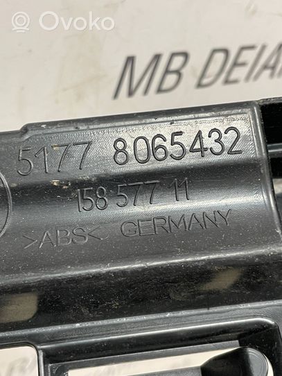 BMW M4 F82 F83 Ślizg listwy progowej 51778065432