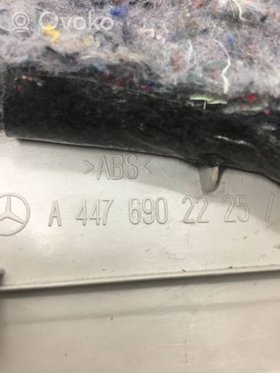 Mercedes-Benz V Class W447 Inne części wnętrza samochodu A4476902225