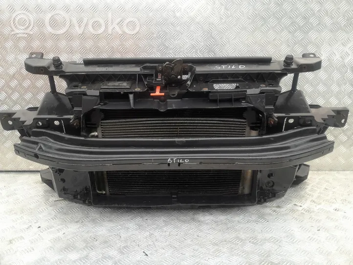 Fiat Stilo Jäähdyttimen kehyksen suojapaneeli 837900600