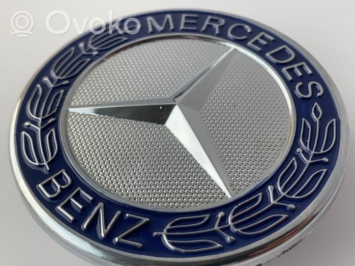 Mercedes-Benz E W210 Emblemat / Znaczek 2048170616