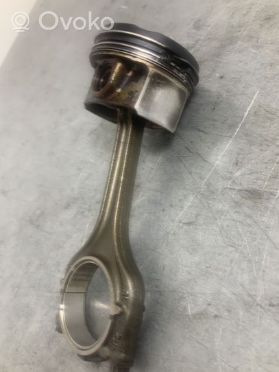 Volkswagen Jetta VI Connecting rod/conrod 