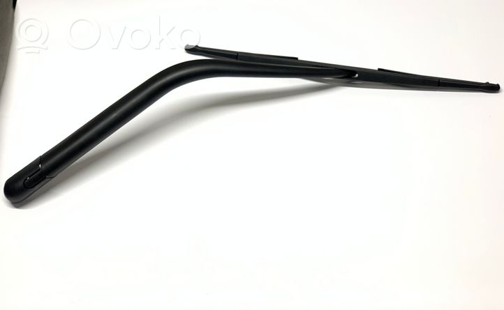 Nissan Primastar Ramię wycieraczki szyby tylnej 7701050673