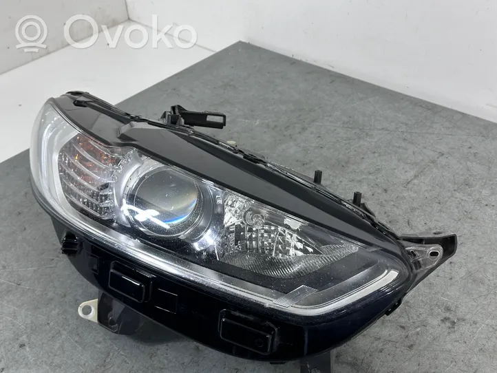 Ford Mondeo MK V Lampa przednia DS7313W029AE