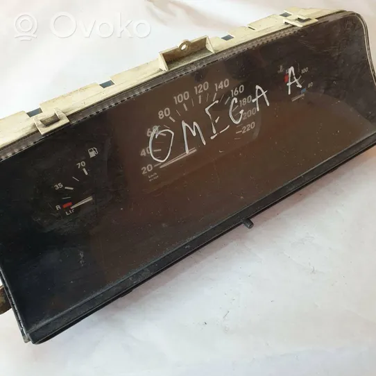 Opel Omega A Spidometrs (instrumentu panelī) 90213846