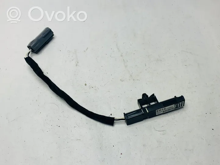 Mazda CX-7 Antenne intérieure accès confort EH14676N0A