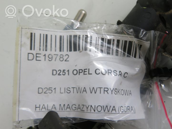 Opel Corsa C Listwa wtryskowa 