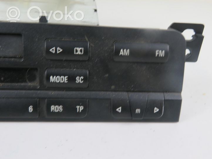 BMW 3 E46 Konsola środkowa / Radio / GPS 
