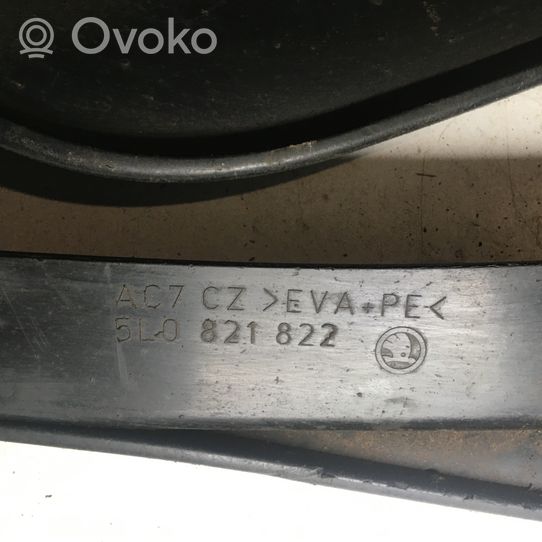 Skoda Yeti (5L) Chlapacze tylne 5L0821822