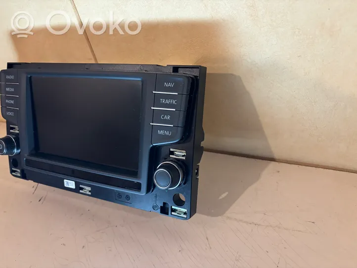 Volkswagen Golf VII Radio/CD/DVD/GPS head unit 5G0919606